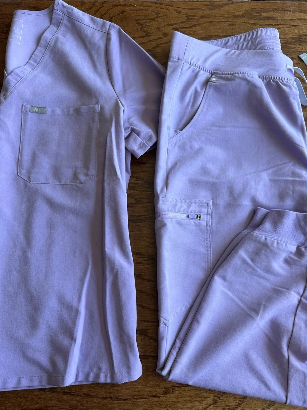 Figs Lavender Jogger Pants & Scrub Top Set - Picture 1 of 4